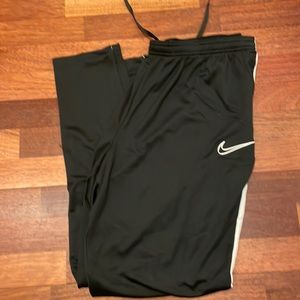 NWT-men’s Nike Dri-Fit Pants